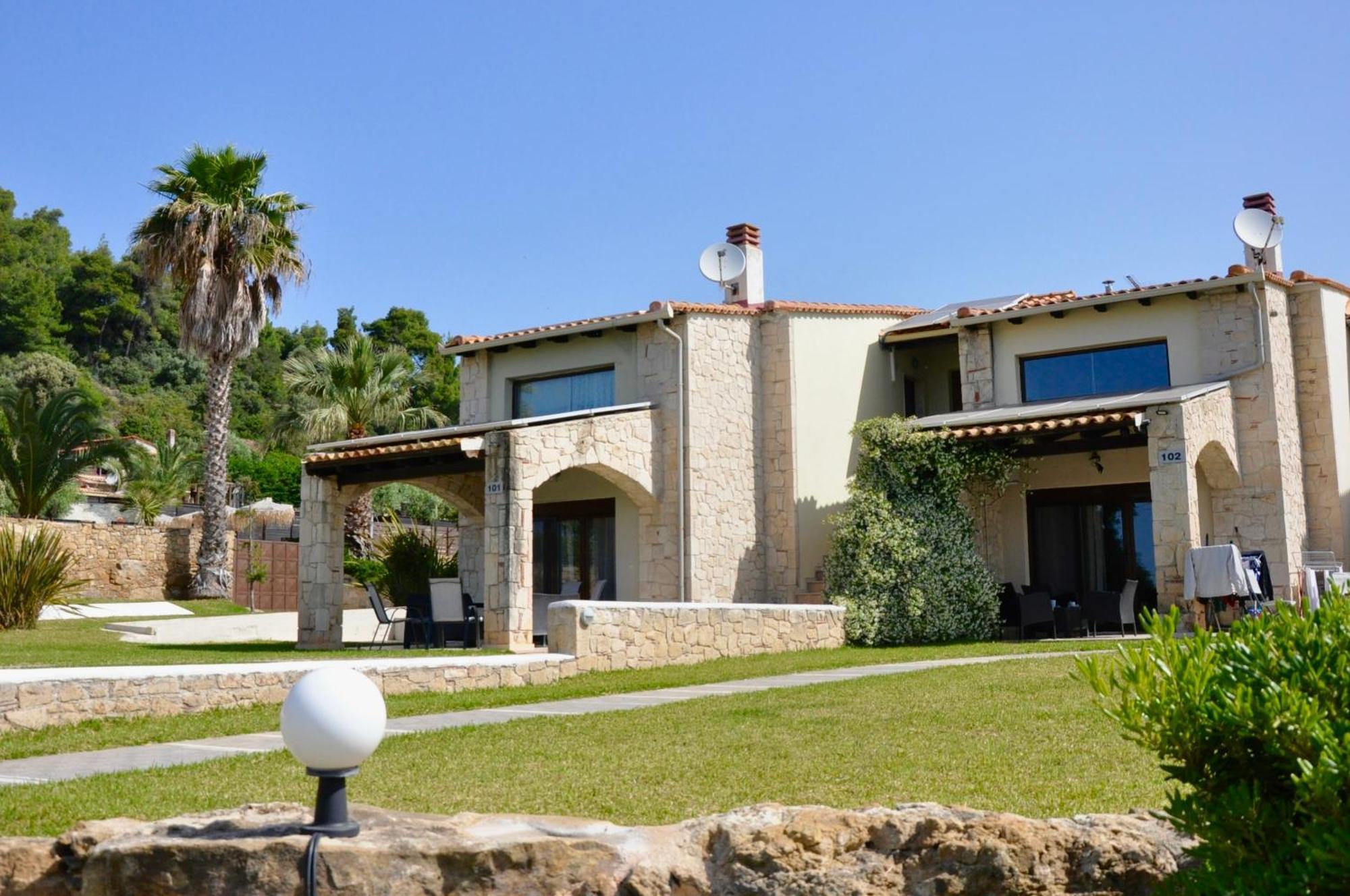 Stigmes Villas & Suites Nea Skioni Exterior photo