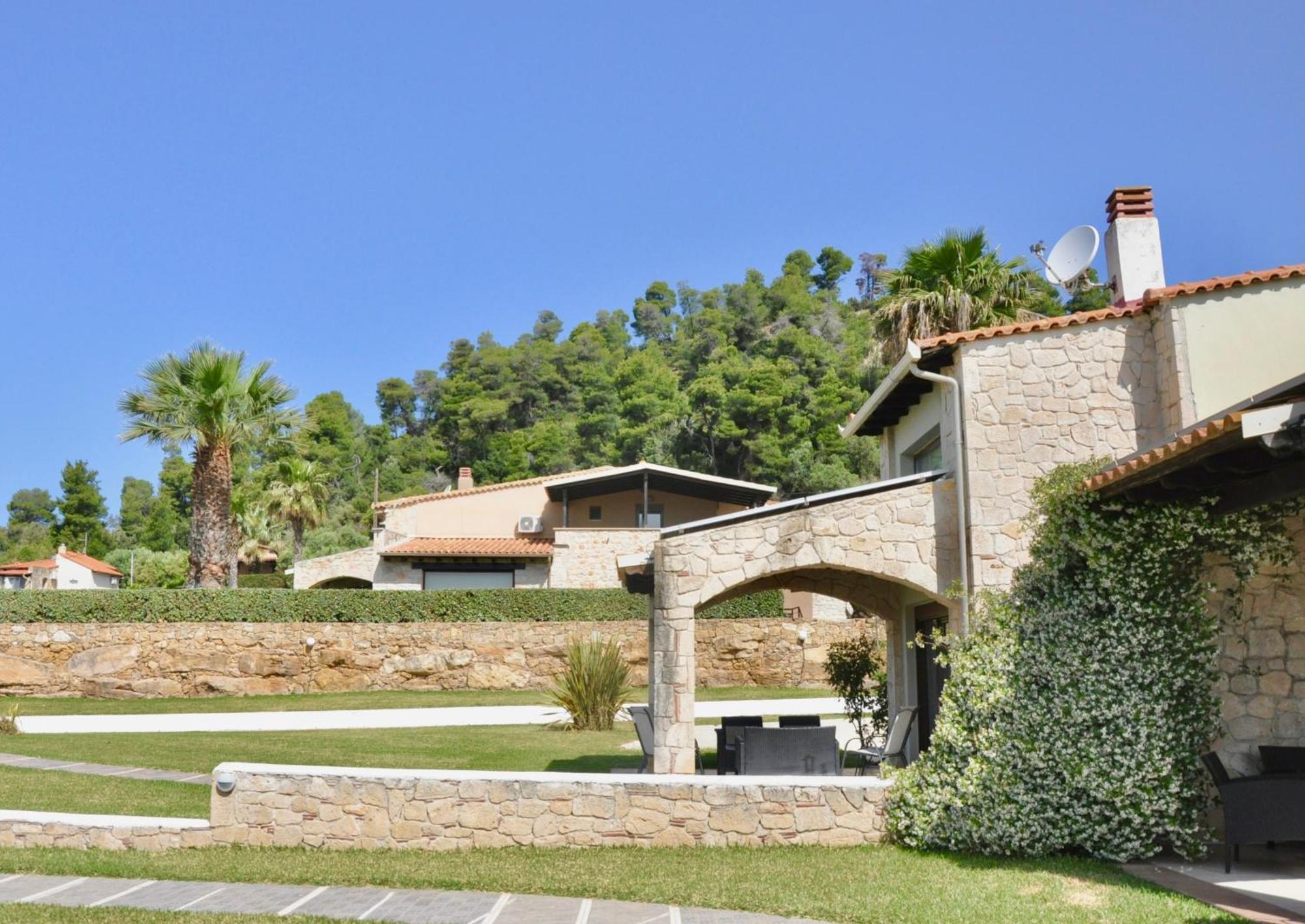 Stigmes Villas & Suites Nea Skioni Exterior photo