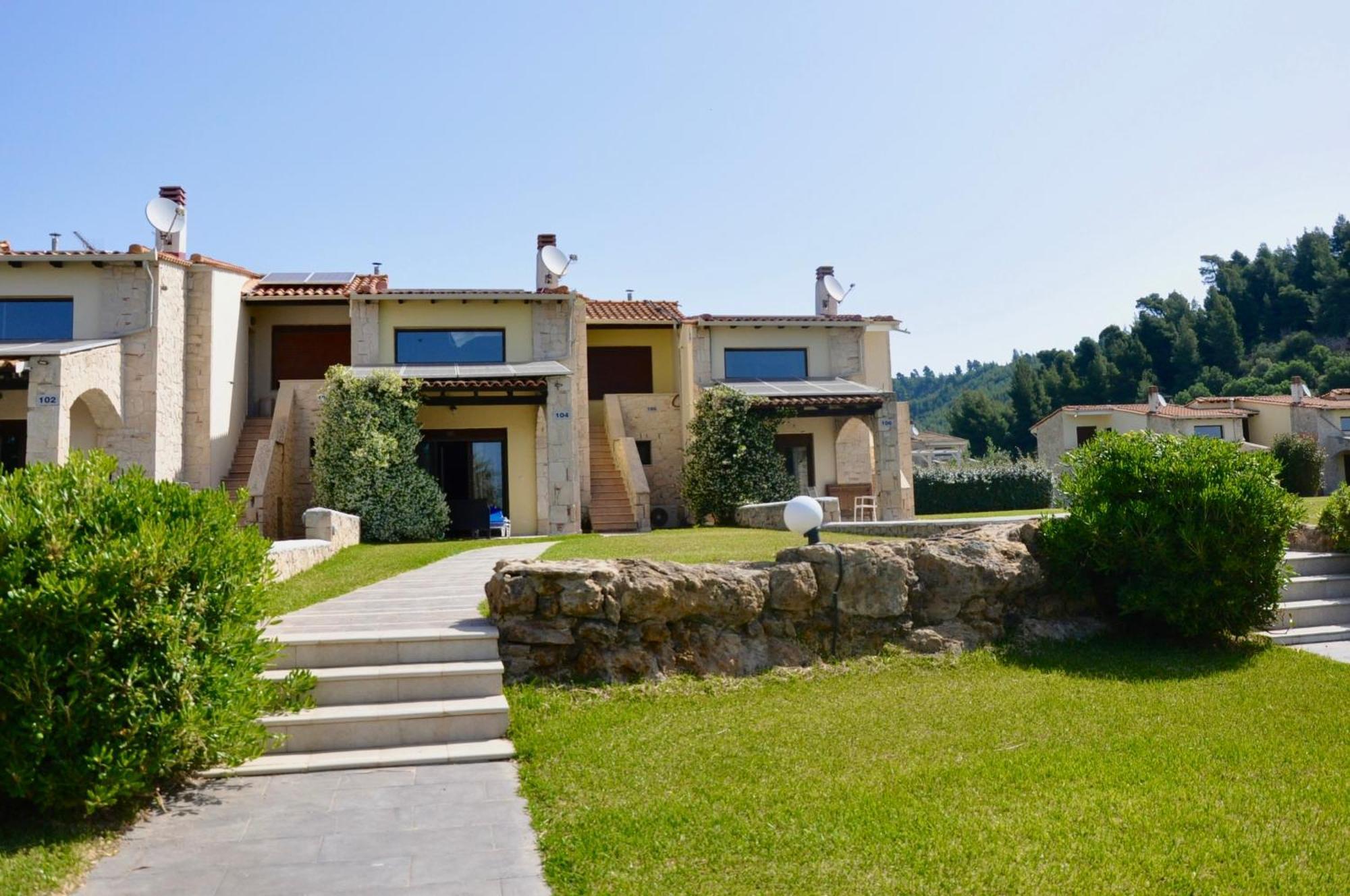 Stigmes Villas & Suites Nea Skioni Exterior photo
