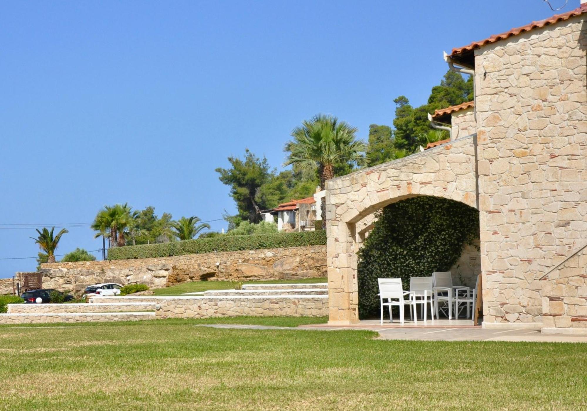 Stigmes Villas & Suites Nea Skioni Exterior photo