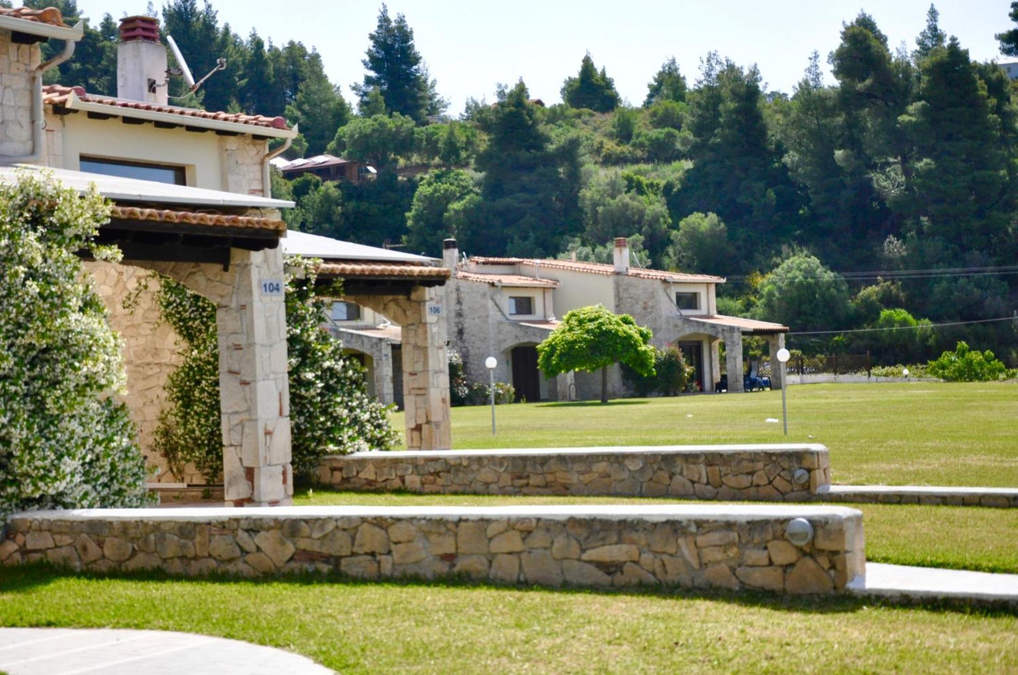 Stigmes Villas & Suites Nea Skioni Exterior photo