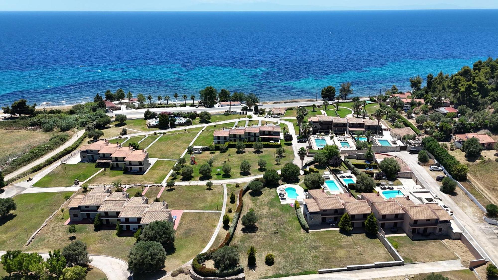 Stigmes Villas & Suites Nea Skioni Exterior photo